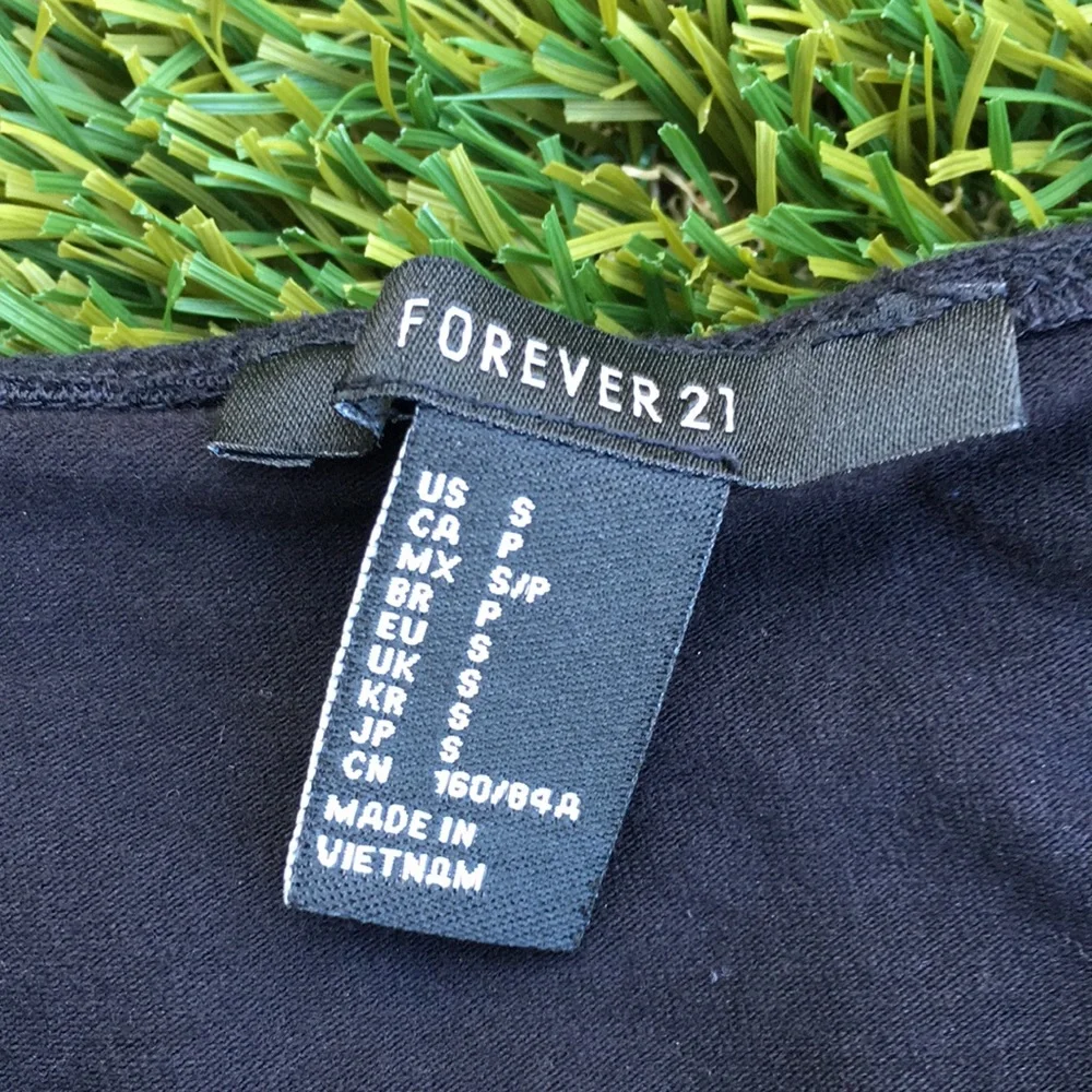 EUC Forever 21 Sweetheart Neckline Crop Top - Picture 3 of 3